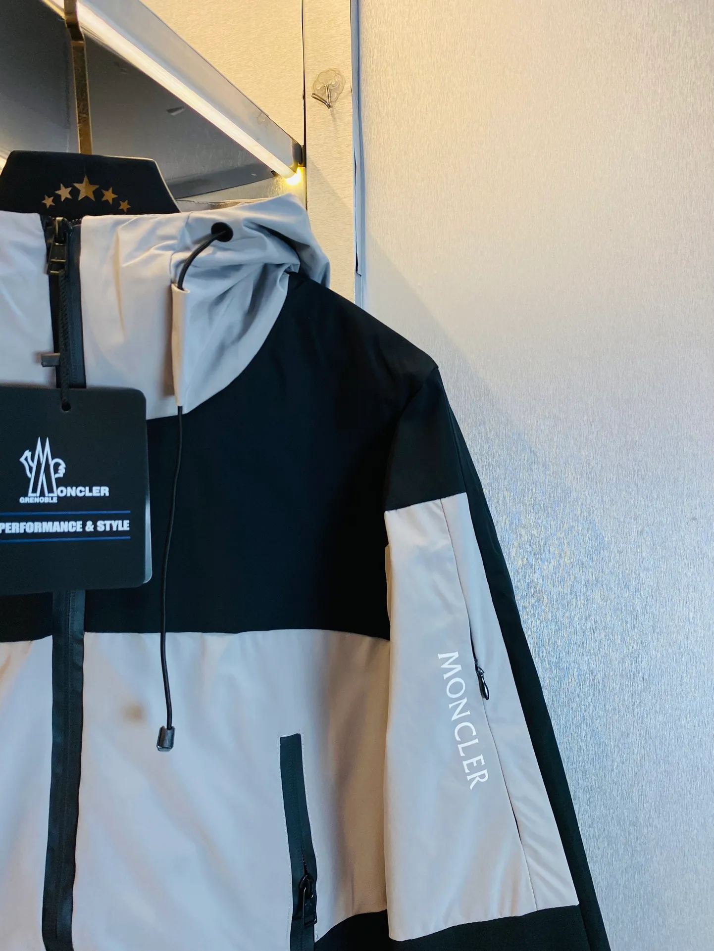 Same Style， ， 2026 New Arrival ， Original Premium Breathable ， ， ， Quality。 ， Sizes：M～3XL